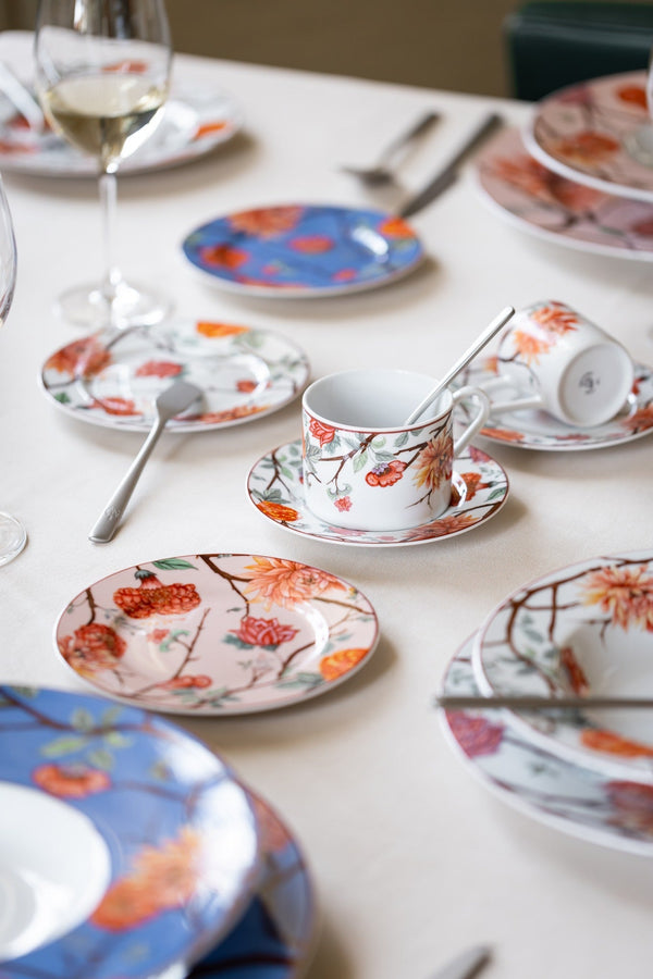 Le Coq Porcelaine: one story, five new ways to tell it