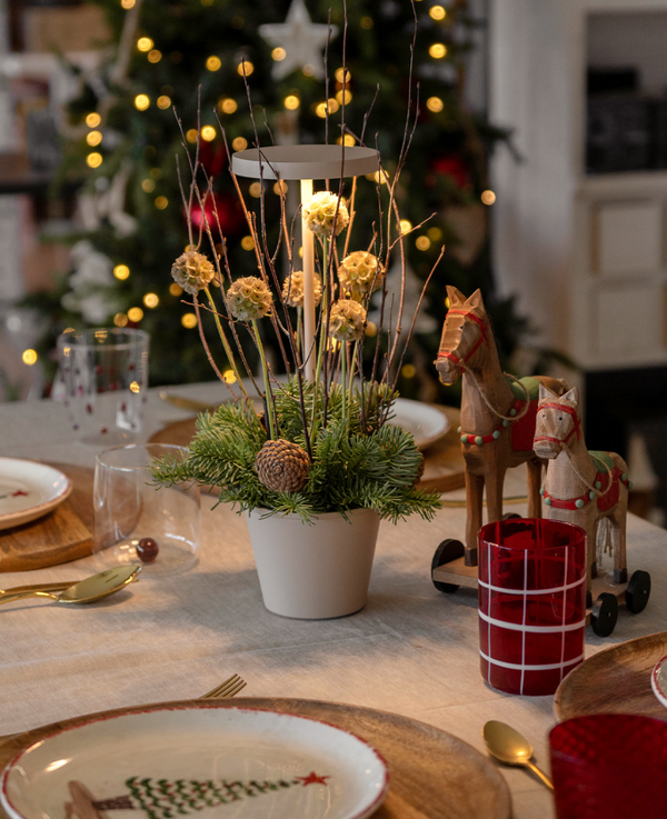 Creating the Perfect Christmas Table: Simple Tips for a Magical Holiday Setting